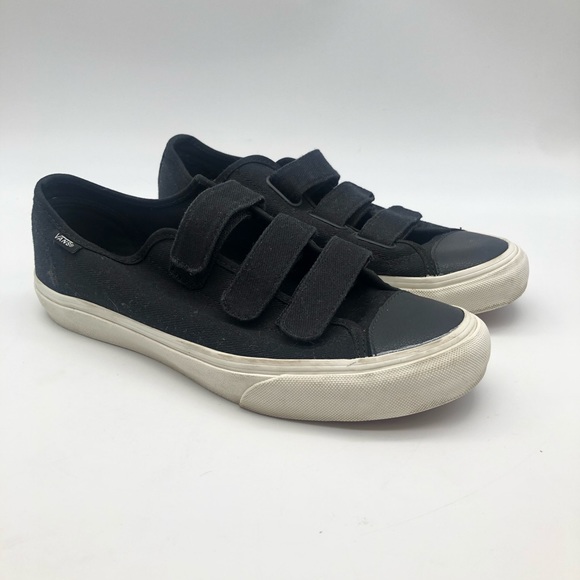 vans prison issue black